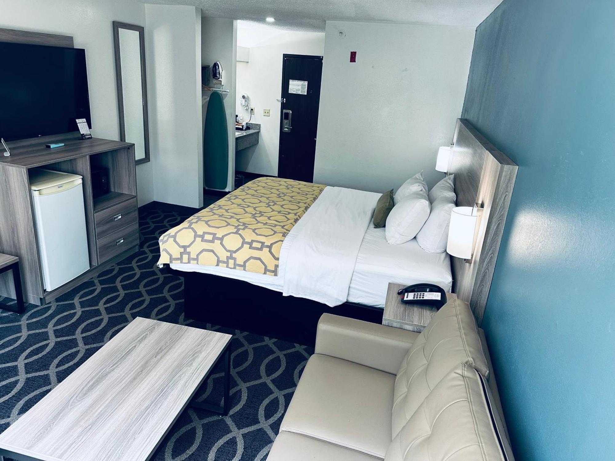 Hotel Baymont By Wyndham Piqua Exterior foto