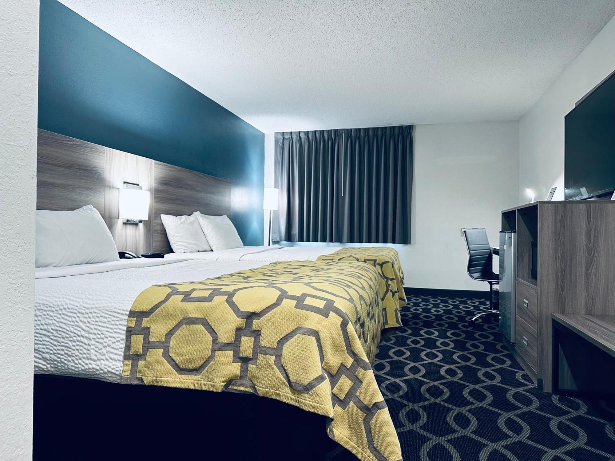 Hotel Baymont By Wyndham Piqua Exterior foto